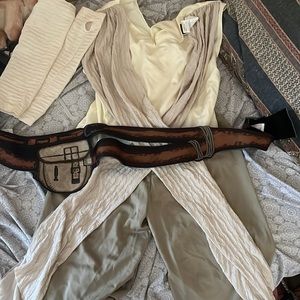 Rey Halloween costume girls size large